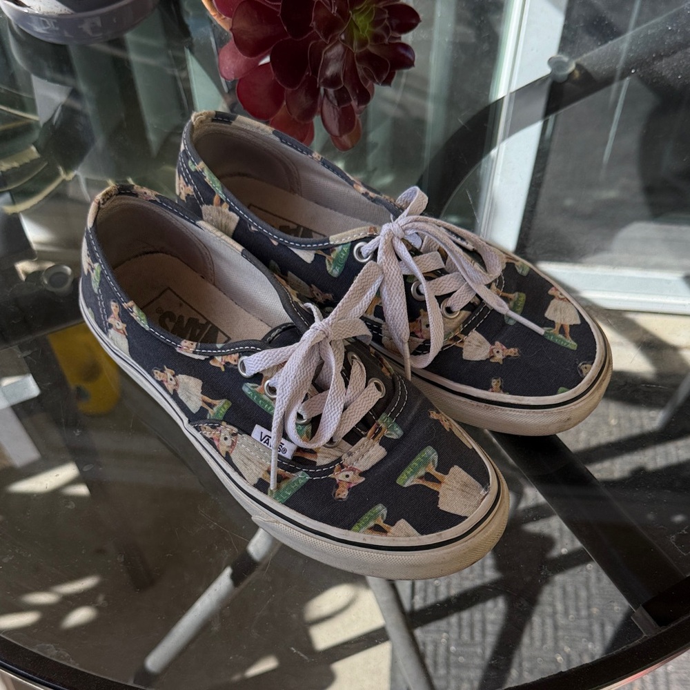 Black Hula Girl Vans 🌴